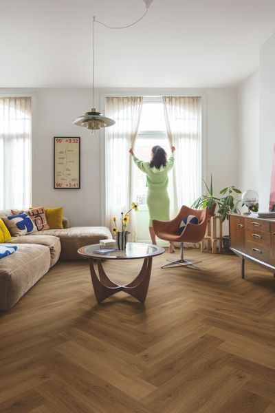 Вініл Quick Step Alpha Vinyl Ciro Herringbone Botanic caramel oak AVHBU40364 WW1526 фото
